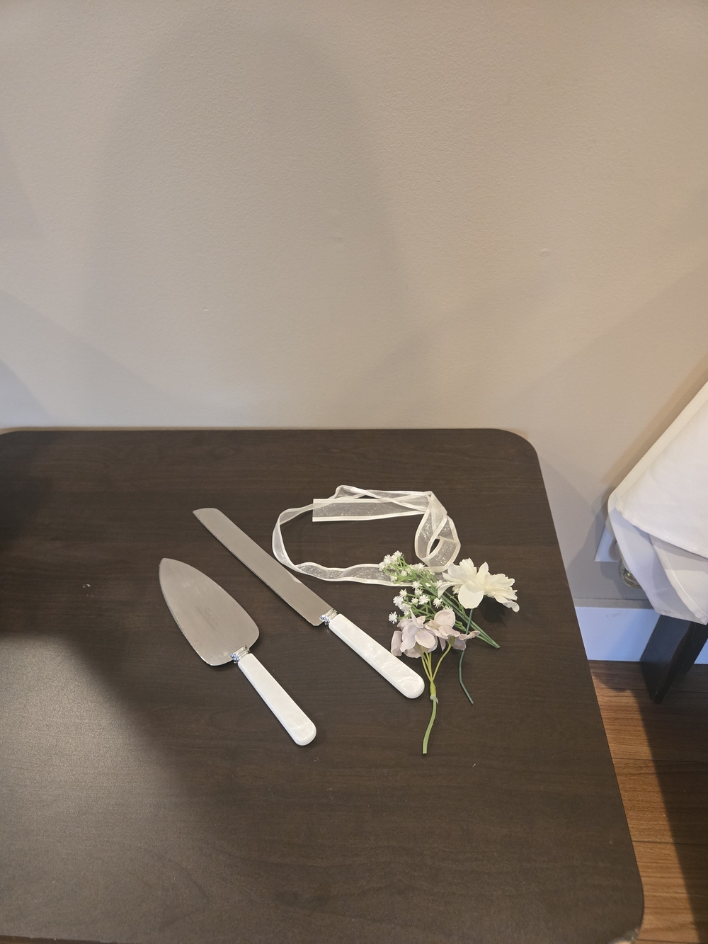 White Handle Cake Knife and Server Set - Classic Wedding Serving Utensils